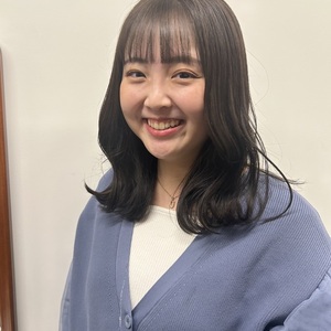 オリーブベージュ
