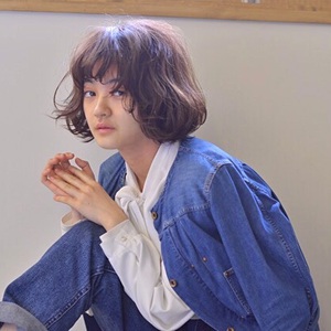 ゆるいパーマがおすすめな重軽ボブ